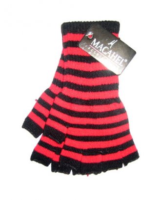 randiga-vantar-svarta-roda